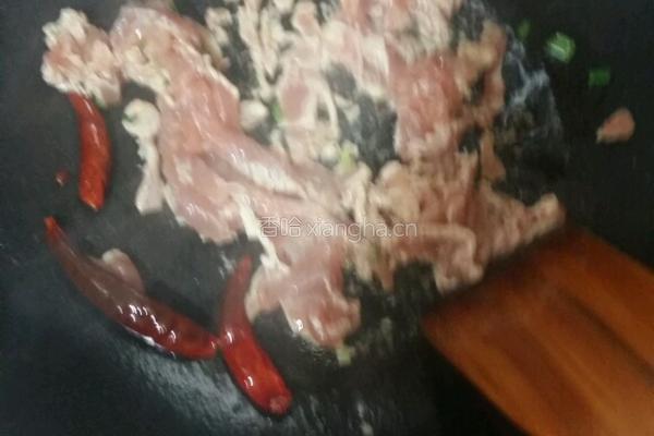 豇豆炒肉丝的做法图解3