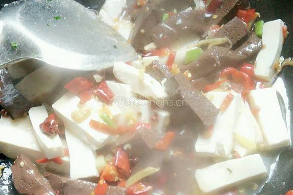 麻辣鸭血豆腐的做法图解10