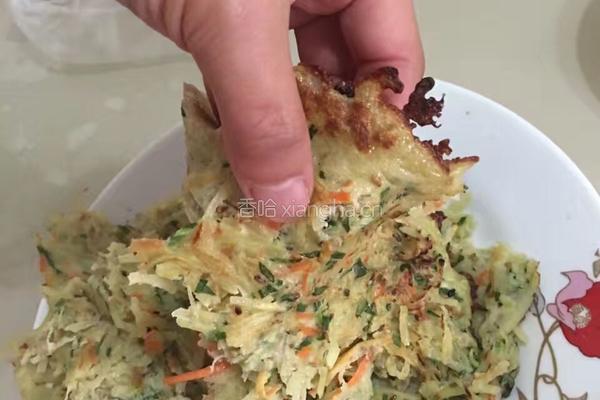 豆丝茄丁鸡蛋饼的做法图解2