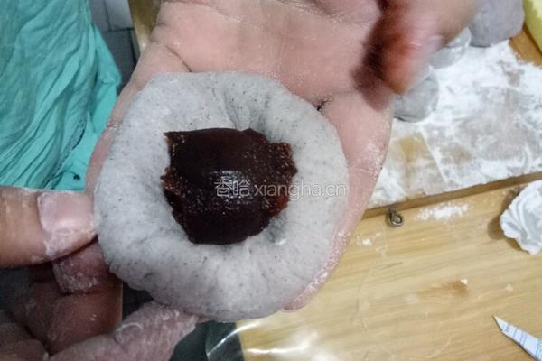 黑米面豆沙包 玉米面豆沙包的做法图解6