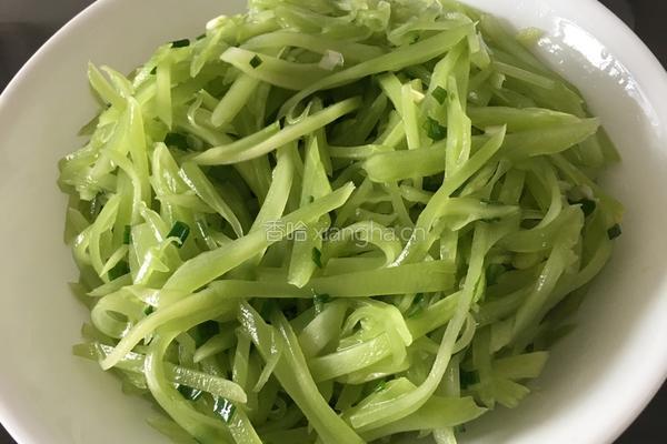 凉拌莴笋的做法图解5