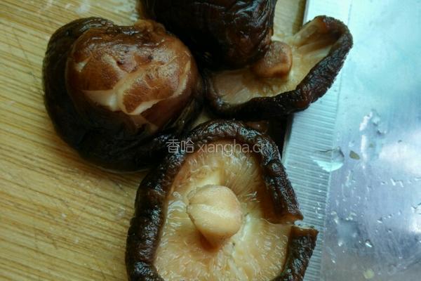 香菇玉米瘦肉粥的做法图解1