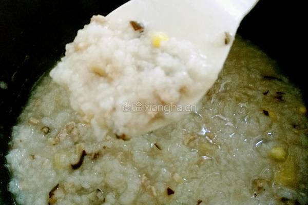 香菇玉米瘦肉粥的做法图解6