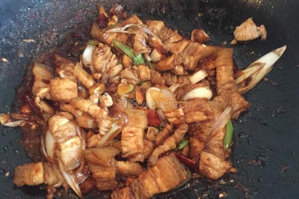 五花肉炒芹菜的做法图解4
