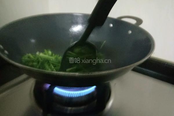 香菜炒白萝卜丝的做法图解5