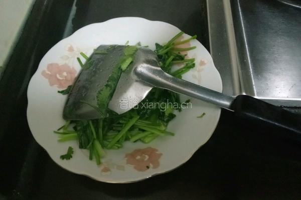 香菜炒白萝卜丝的做法图解6