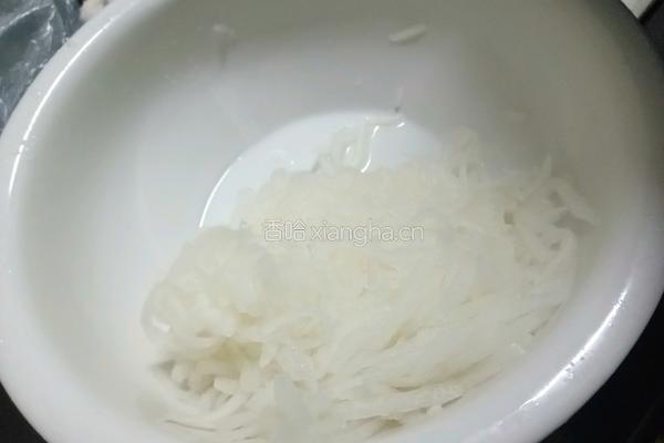 香菜炒白萝卜丝的做法图解8