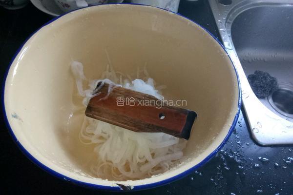 白萝卜丝馅饺（茶香版）的做法图解4