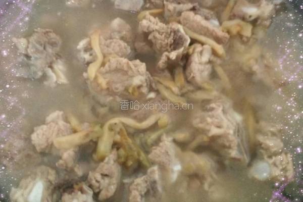 榨菜排骨汤的做法图解6