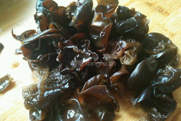 芹菜猪肉饺子馅的做法图解5