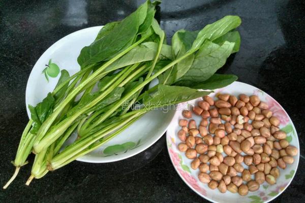 坚果仁菠菜的做法图解1
