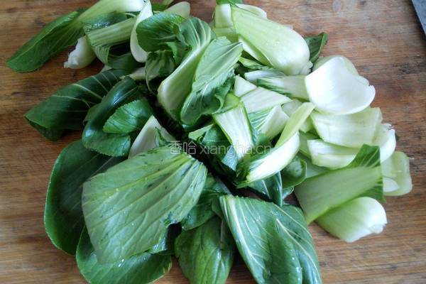 肉炒香菇油菜的做法图解1