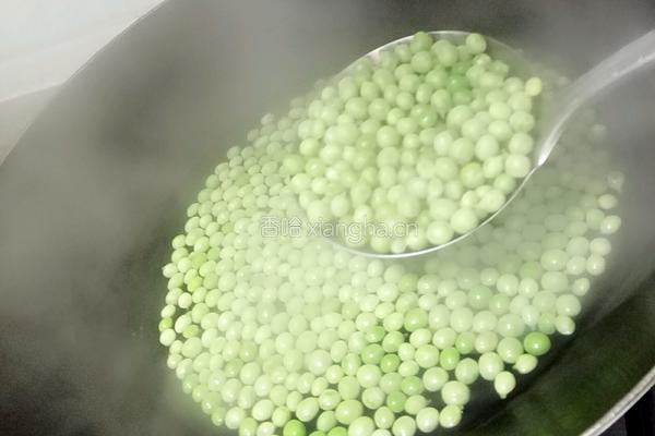 鲜豌豆牛肉粒的做法图解5
