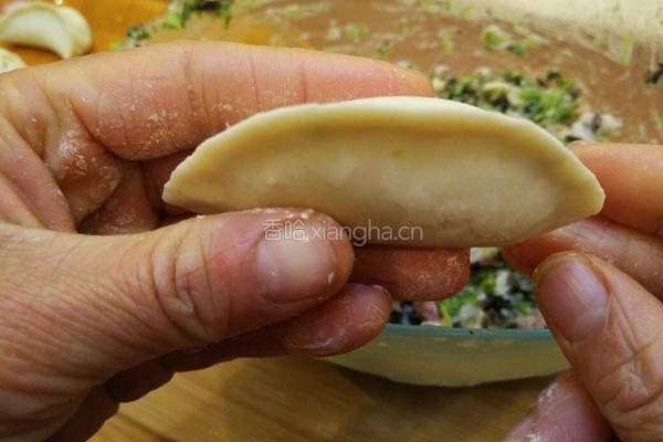 挤饺子的包法的做法图解7