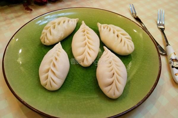柳叶饺子的包法的做法图解23