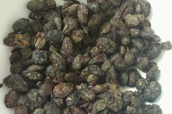 蒜头豆鼓焖白鲢鱼的做法图解2