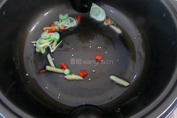 泡藕带爆炒牛肉的做法图解2
