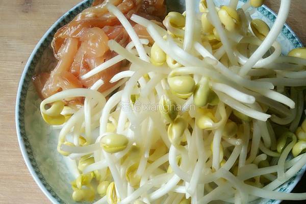 黄豆芽炒肉丝的做法图解1