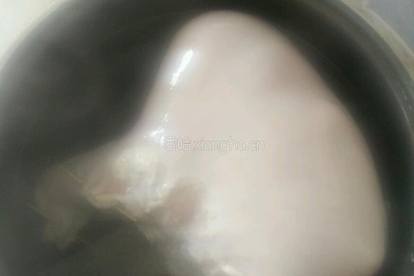 猪肚煲鸡汤的做法图解3