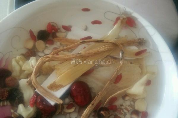 猪肚煲鸡汤的做法图解4