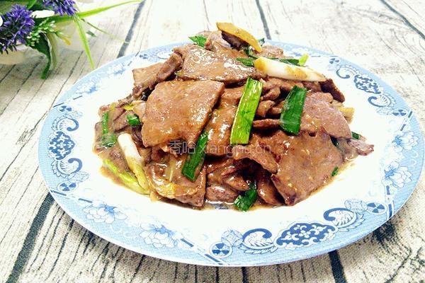 蒜苗爆猪肝的做法图解9