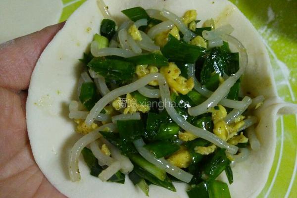 鸡蛋韭菜馅饼的做法图解13