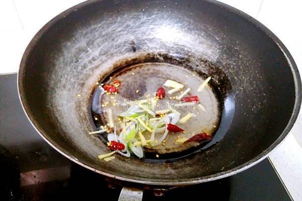 肉片爆炒有机菜花的做法图解3
