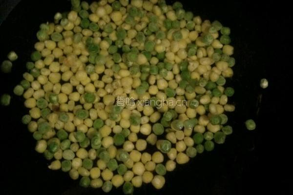 什锦玉米的做法图解1
