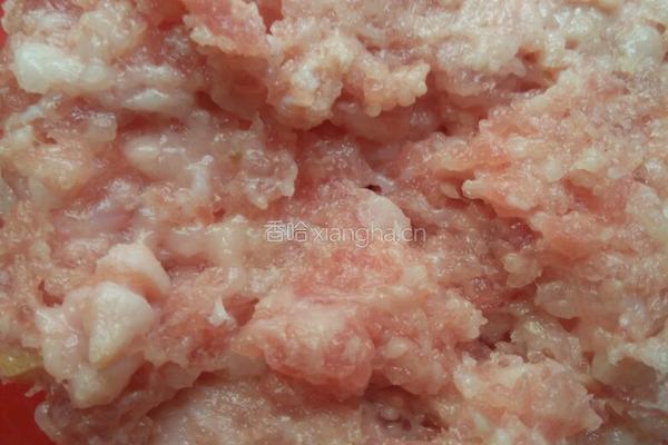 梅菜肉饼的做法图解1