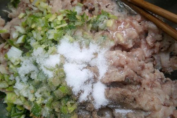 鲅鱼丸子的做法图解2