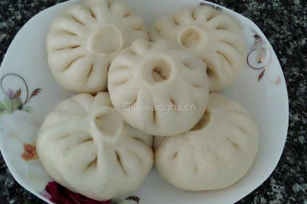 白菜红萝卜肉馅儿包子的做法图解16