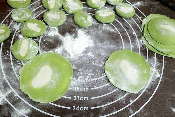 白菜饺子的做法图解10