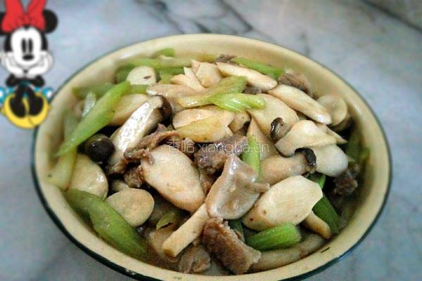 芹菜炒杂菇的做法图解7
