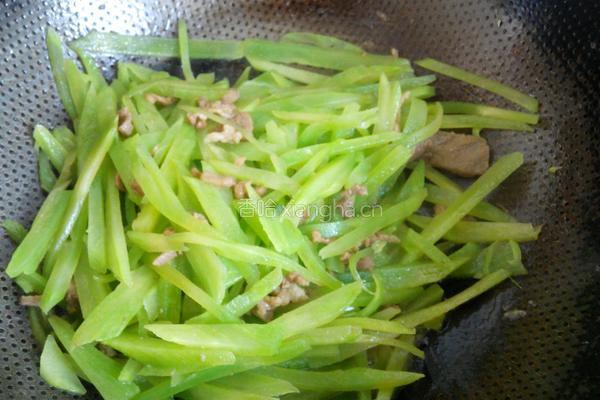 肉炒莴苣丝的做法图解5