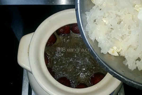 银耳羹 的做法图解4