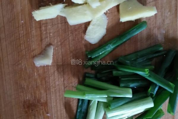小白菜炒牛肉的做法图解3