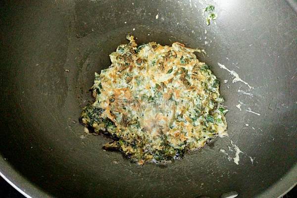 香椿鸡蛋饼的做法图解6
