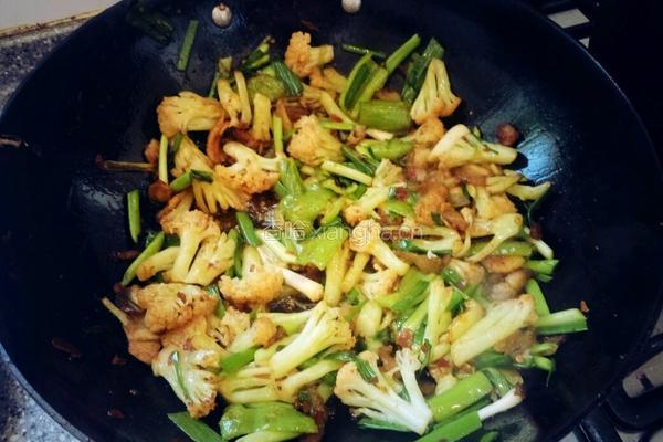 干煸花菜的做法图解6