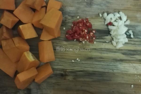 红烧南瓜的做法图解1