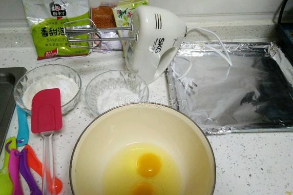椰蓉鸡蛋小饼干的做法图解1