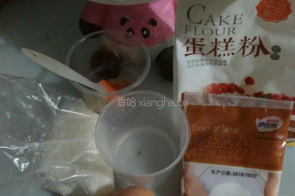 六寸玉米面裱花蛋糕的做法图解1