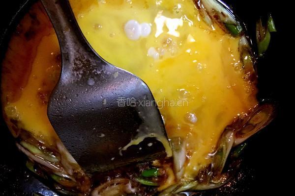 鸡蛋炝锅面条的做法图解4
