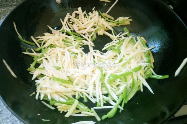 肉丝炒茭白的做法图解9