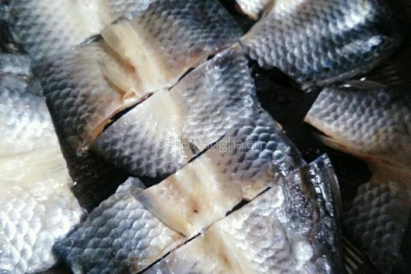 蒜香鱼干的做法图解4