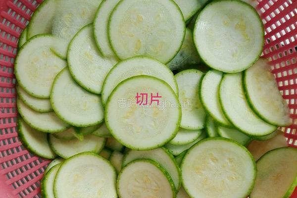 翠玉瓜炒肉末的做法图解3