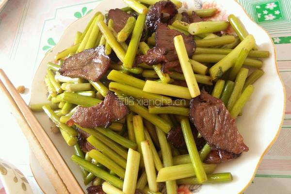 蒜薹炒腊肉的做法图解5