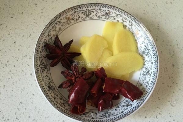 土豆炖牛腩的做法图解3