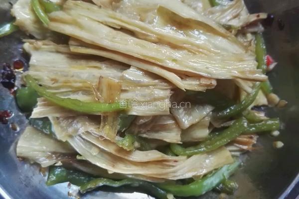 青椒腐竹的做法图解3