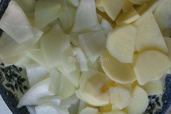 剁椒什锦鸡片儿的做法图解4