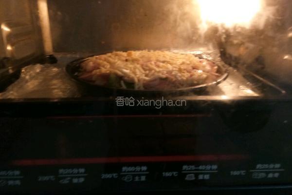 火腿培根披萨的做法图解10